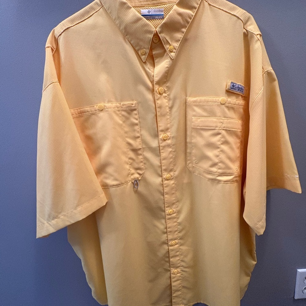 Yellow Columbia PFG Casual Button Down Shirt Short Sleeve